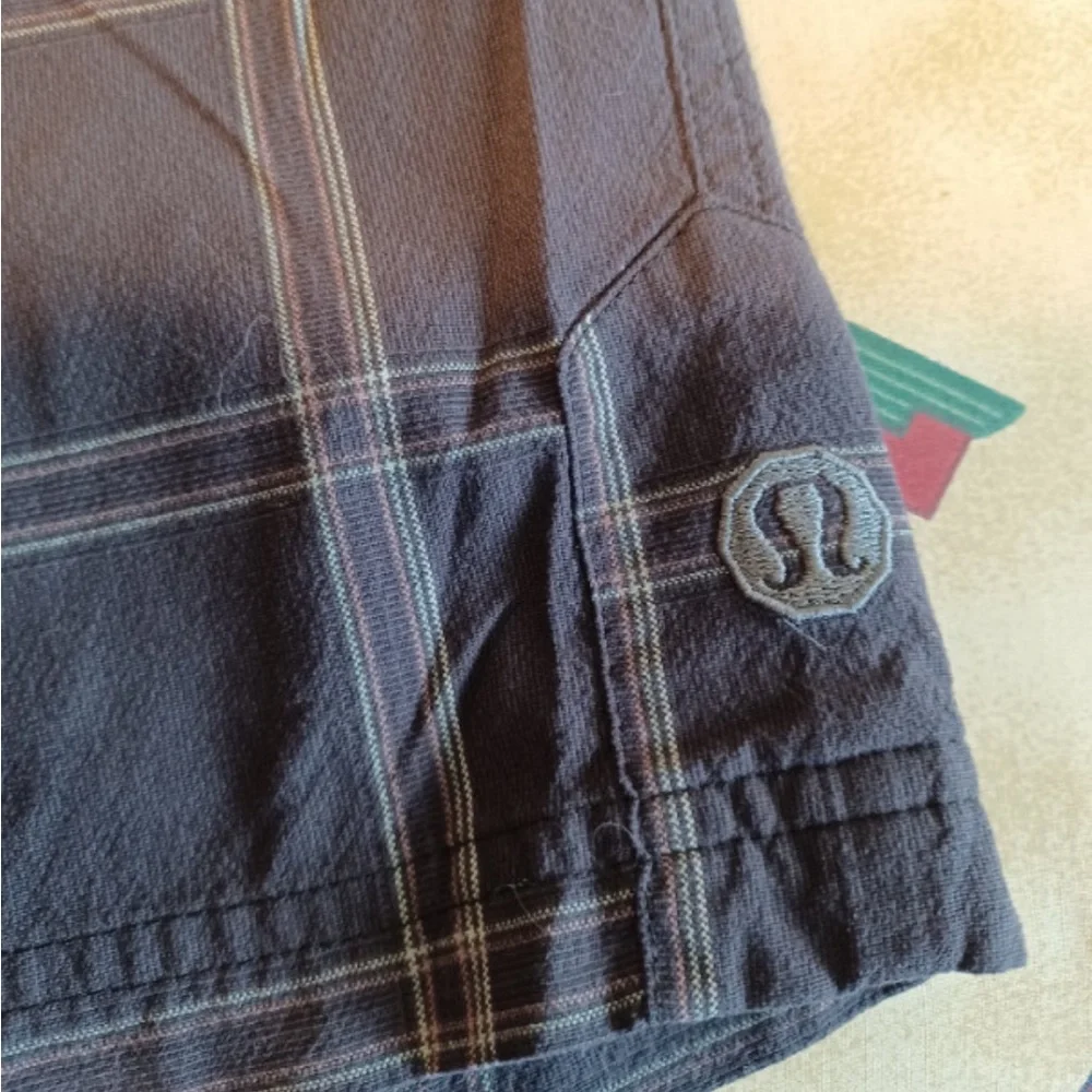 Lululemon shorts - Picture 1 of 4